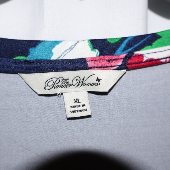 Pioneer Women Size Extra Large Top Pullover Multicolor Floral - Picture 11 of 11